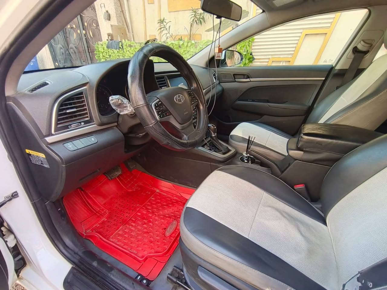 🚘 للبيع هيونداي النترا وارد أمريكي 🚘
🔹 حادث موضح بالصور 🔹
مواصفات  شاشة كبيرة 🔹 كاميرا دوارة 🔹 3 أنظمة قيادة 🔹 تحكم بالستيرن 🔹 رقم أربيل وباسمي 🔹 التحويل (ثاني يوم) 🔹 الممشى: 98 ألف ميل
السيارة بحالة جيدة وجاهزة للفحص والمعاينة.
السعر ١١٦ورقه
📞 للاستفسار: ***********
