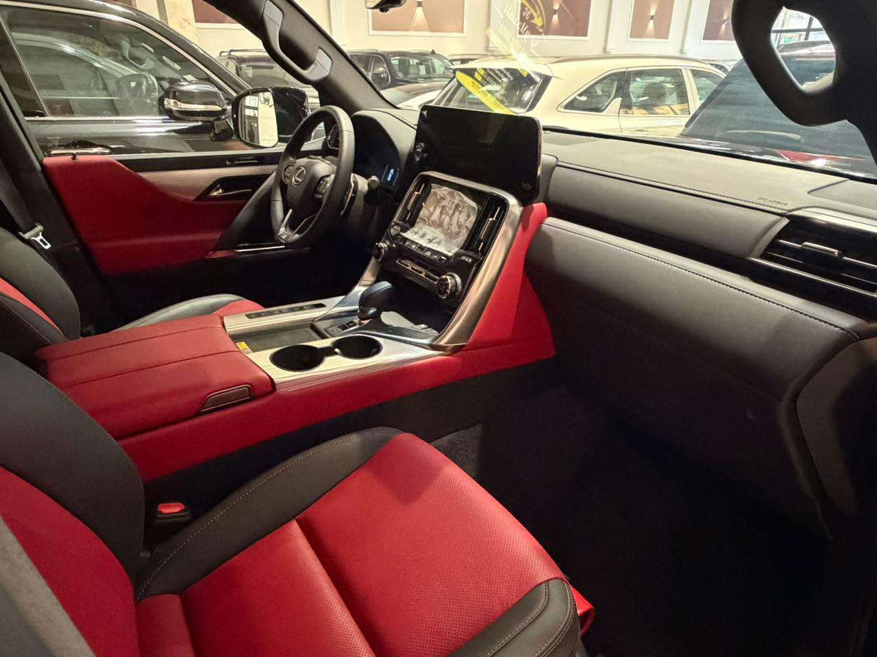 السلام عليكم لكزس 2025 أف سبورت وان Lx700h 
رقم بغداد زيرو. ساز بغداد 
5 راكب فول مواصفات 
للاستفسار: ‭0778 332 7624‬ بغداد, العراق
