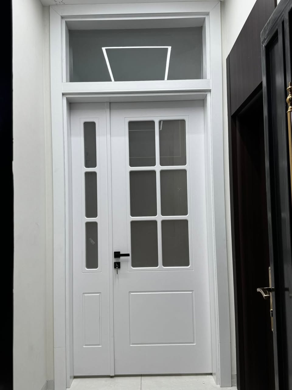 بيتك يستحق التميز… ومع دلتا يبدأ الاختلاف 

لأن التفاصيل الصغيرة هي سر الجمال الحقيقي تقدم لك دلتا للبيت المتكامل حلولًا شاملة للبناء والتشطيب في مكان واحد. نرافقك بخبرة واحترافية عالية من مرحلة التصميم الأولى وحتى التسليم النهائي مع التزام كامل بالجودة والدقة

خدماتنا تشمل:
🔹 الأبواب الداخلية والخارجية
جاهزة أو بتصاميم خاصة تُنفذ حسب القياس وبأعلى معايير المتانة والأناقة.

🔹 واجهات الألمنيوم وPVC
شبابيك وأبواب بعزل ممتاز تصميم عصري وتحمل طويل الأمد.

🔹 المطابخ والأثاث المنزلي
تصاميم حديثة تجمع بين الجمال، العملية، والاستغلال الذكي للمساحات.

🔹 محجرات الدرج
تفاصيل فنية تضيف لمسة فخامة وانسجام لتصميم منزلك.

في دلتا… الجودة التزام، والراحة أسلوب عمل.

📍 فروعنا قريبة منك أينما كنت:
1️⃣ المركز الرئيسي – المعقل / الفنجانية
📞 *********** | ***********
2️⃣ فرع حي الجامعة – مجاور محطة الخليج
📞 ***********
3️⃣ فرع الأكوات – شارع أبو مهدي المهندس
📞 ***********
4️⃣ فرع صناعية حمدان
📞 ***********

📞 اتصل بنا اليوم، ودع دلتا تحول بيتك إلى مساحة تعكس ذوقك وتفاصيلك
