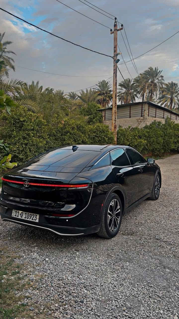 #سعر_مغرى_جدا
تويوتا كراون ( مليكة) ٢٠٢٣ 

TOYOTA CROWN 2023

مواصفات Limited:-

واحد ع واحد

بصمة

نظام المفتاح الذكي

تبريد المقاعد

شاشة

مثبت السرعة

شاحن لاسلكي

تدفئة المقاعد 

المصابيح الأمامية ليد

سقف بانورامي

الكاميرا الخلفية

رادار ٣٦٠ درجة

مستشعر وقوف

تدفئة مقود القيادة

إغلاق الأبواب الناعم

فول تحكم ستيرن

لوحة قيادة الكتروني 

مانع للانزلاق 

هاند بريك بصمة 

اوتو هولد 

سماعة JBL🔊

سقف شيشة

تبريد مركزي

رادار جانبي

ماشية 34مايل

V4 (2.5) engine 

Hybrid 

السيارة وار امريكي

بيها 3 قطع صبغ 

وحدة بارد 

***********

  السعر /240 وبيها مجال
