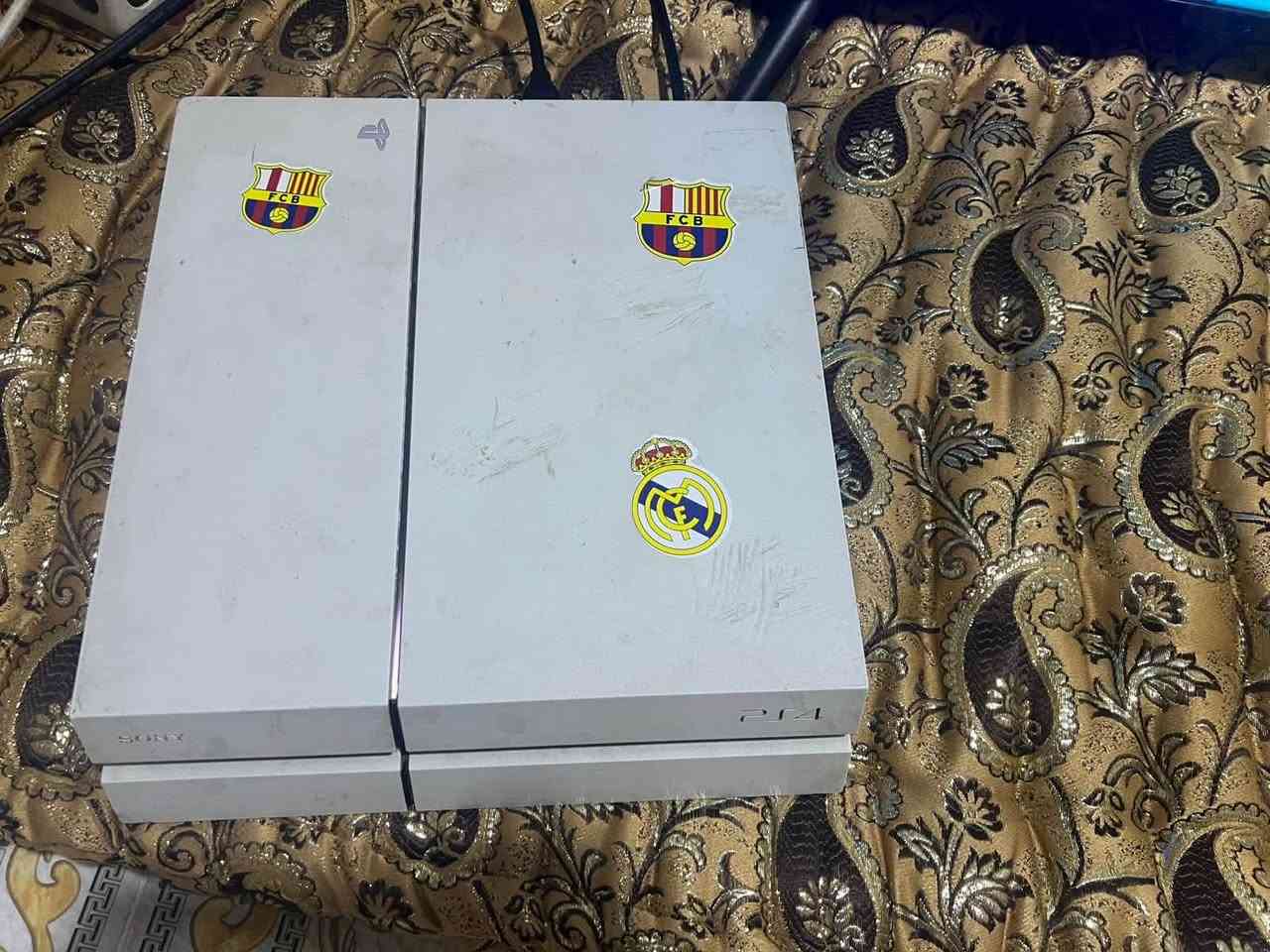 بلاستيشن 4 مع اشتراك شهري مع 2 جويستك
سعره 240 
مكاني كركوك حي العسكري


**إذا كنت صاحب هذا الإعلان وتريد حذفه لأي سبب، رجاءا أرسل رسالة إلى الدعم الفني**