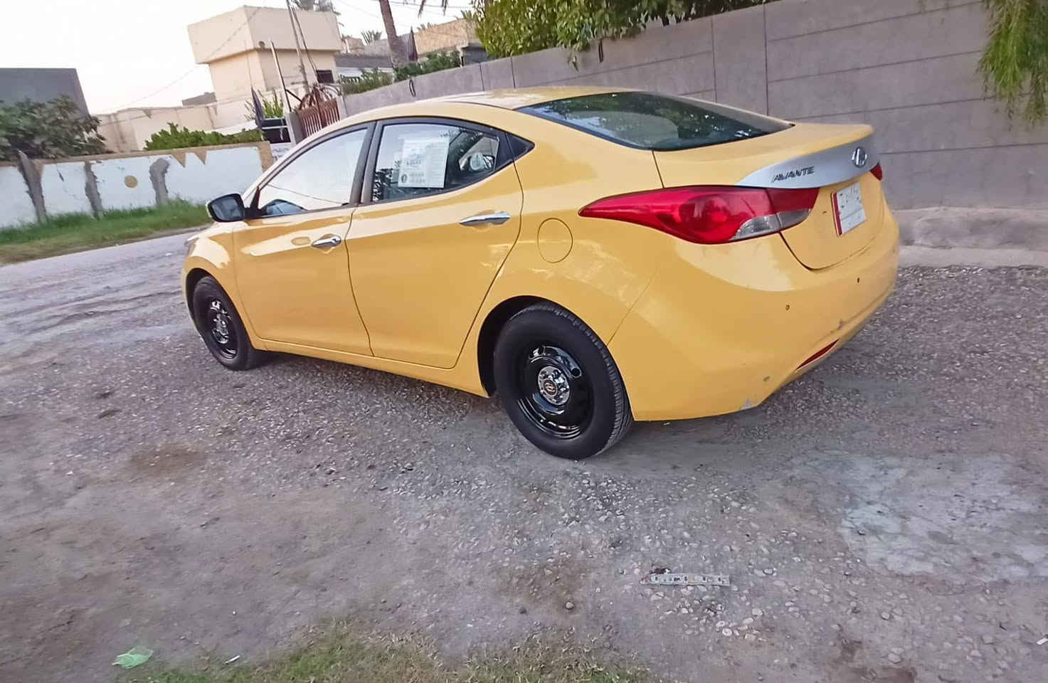 سلام عليكم الانتره موديل 2012خليجي مكفوله كفاله مكينه 1600 رقم بغداد مصفره هيئه غرمات سنويه لا 2028 مكينه كير خير من الله حداديه  تخم تاير جديد مكاني بابل ***********
