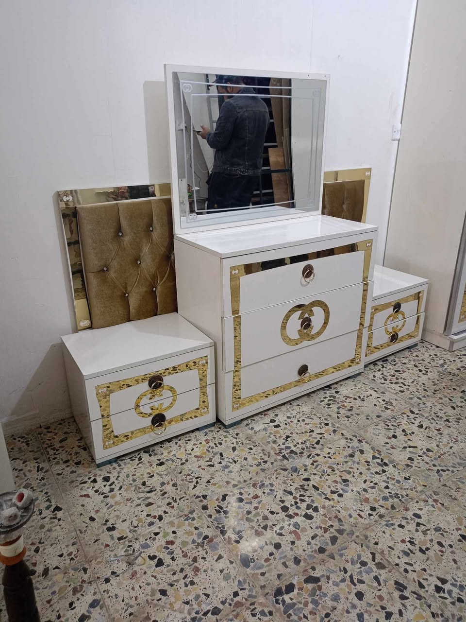 غرفة تركي 🇹🇷 
مستخدام 👉✨
5  قطع  ✨✨
نضافه 90 💯
نظام سلايت 💖
السعر425💖💸
مع شد🪛 ونقل 🚚  مجاني  داخل بغداد  محافظات بكروه
يتوفر جميع أنواع الغرف التركي


**إذا كنت صاحب هذا الإعلان وتريد حذفه لأي سبب، رجاءا أرسل رسالة إلى الدعم الفني**