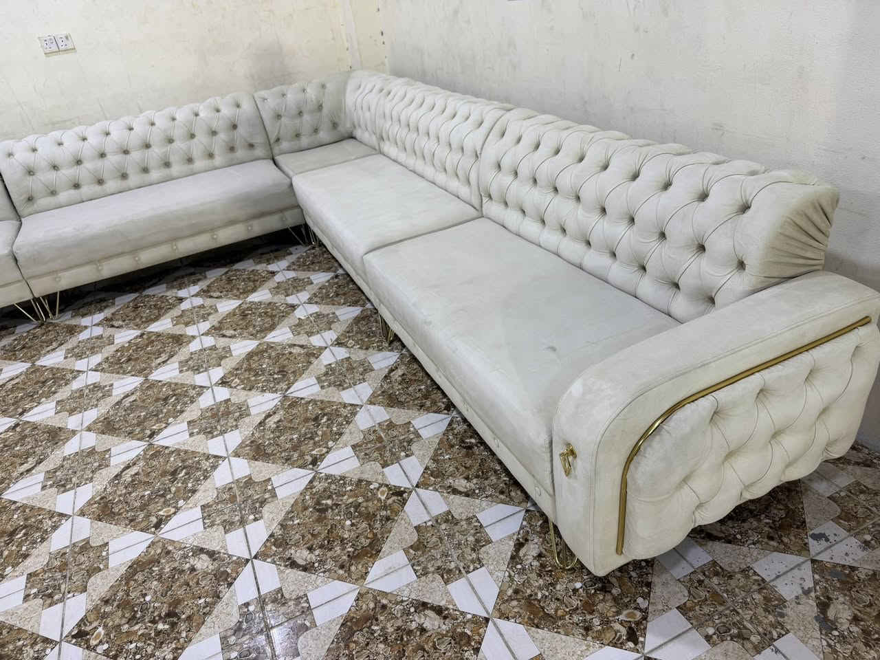 ئةم زاويية 12نةفةريية
بؤفرؤشتن زؤرپاكوبيعيبة 
ژًم***********
