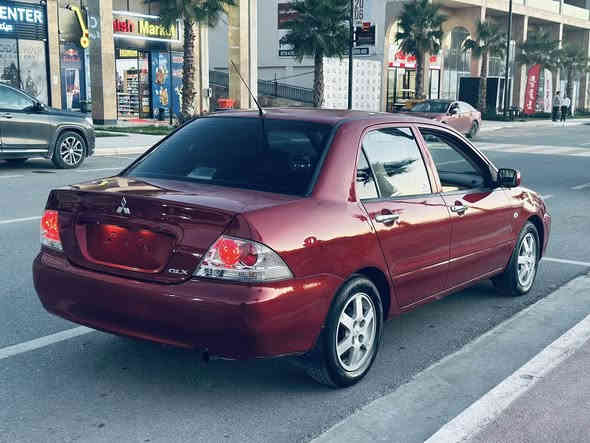 لانسر موديل 2009.          مه كينه گه وره       گير توماتيك. ناو زه رد        ناو فورميكا
بلاجكتور   ويل كه ب كوشن سياحي  جه كمه جه 
ده سك استيل جوار موكه به ره 
زور جوانه بي مه سره ف حيزام بوياغ بي ده عم  
سه نه وي تازه 
گيرو مه كينه و ته بريد به شه رت 
تحويل براؤه غه رامه به شه رت
تايه و ويلي لوك 
سه يه ره كه بي مه سره فه مالي دوسته 
سعر 80مه عمه له يه كي كه م 
ز. م ***********
***********
