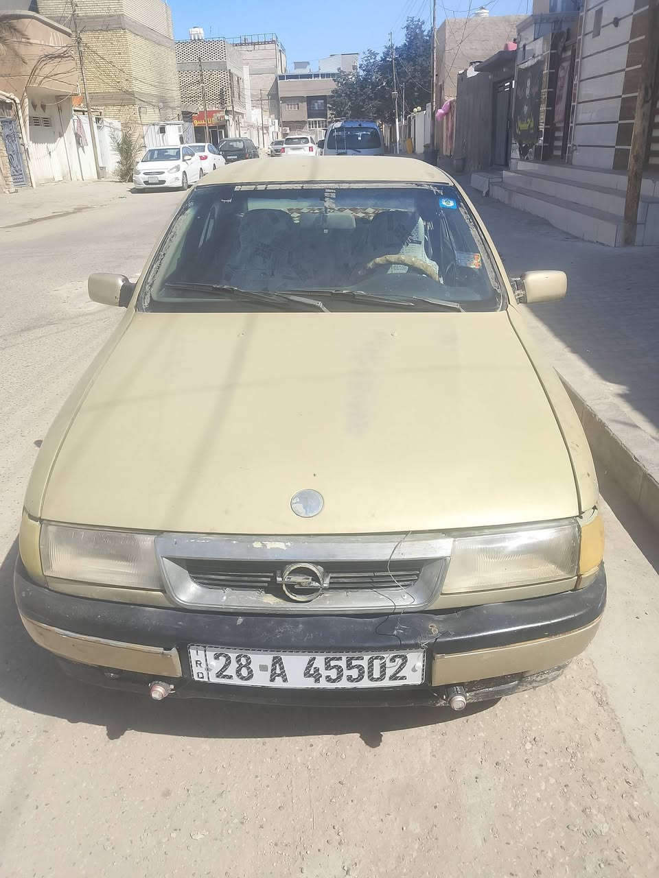 سلام عليكم.
فكتره 92 محرك 16 سنويه جديده رقم نجف دولي محرك وكير نضاف كهربائيات كلها شغاله تخم تاير جديد باتري جديد سعر 20 قفل 
واتساب ***********
