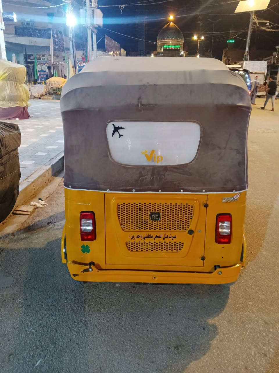 السلام عليكم تكتك للبيع موديل 21 رقم انكليزي بغداد مصبوغه عام بيه قليل معجون مكاني الحمزه الغربي رقمي ***********
