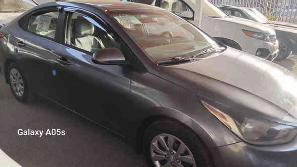 للبيع هوندي اكسنت موديل 20 مكينه كير شرط بيها صبغ بونيت وتكمه بس من جهه السايق بس الابواب ما مفتوح سعر 117 بيه مجال هدا رقمي***********
