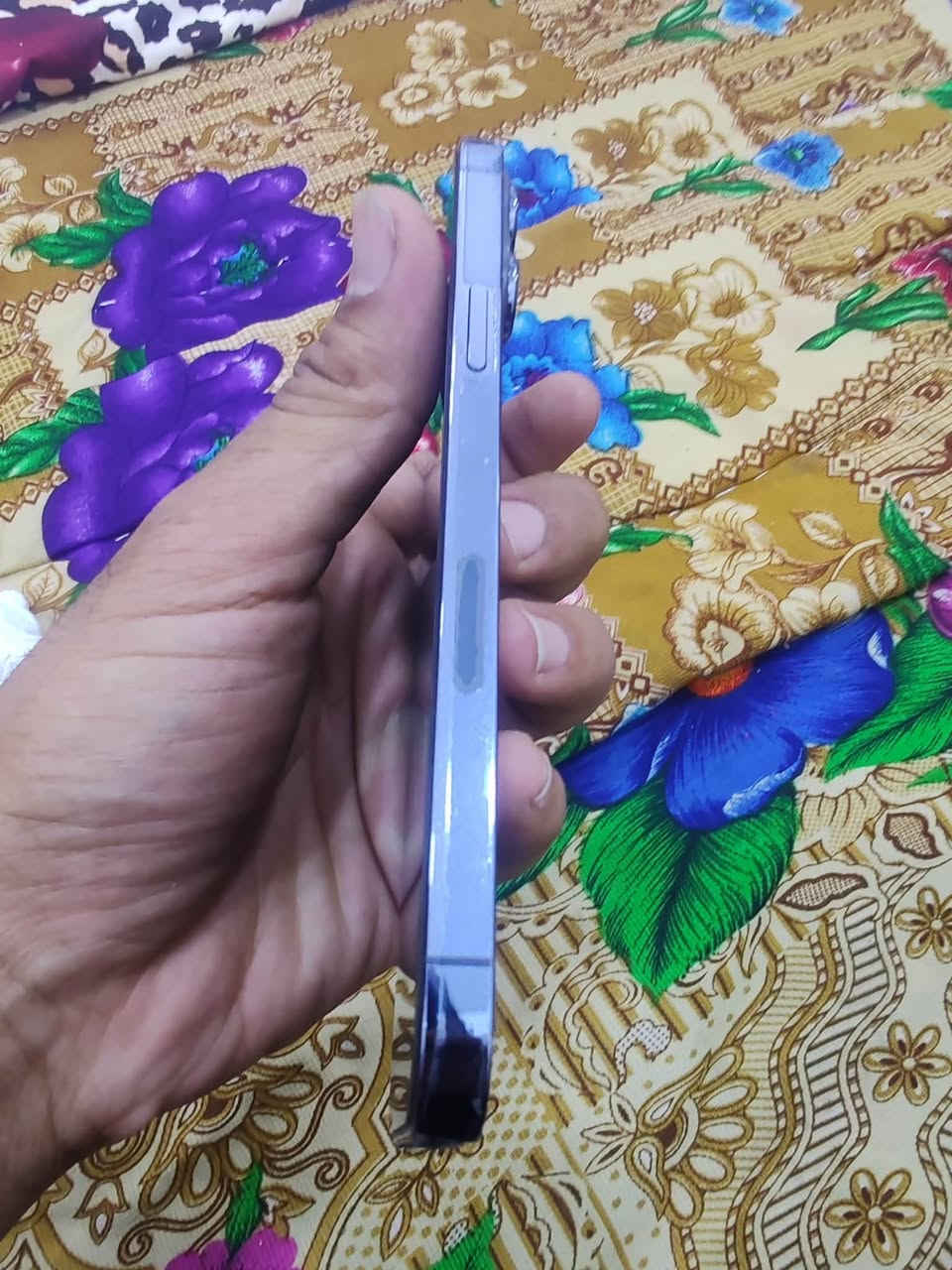 السلام عليكم عيني ايفون 13 برو ماكس جهاز نضيف و مداري و مغلفه  ضهر مالته يعني بين قوسين محافض عليه زلق ما بي جهاز ذاكره 512 كاردونه وياء  جهاز  امريكي بطاريه 90 جهاز لا مفتوح و لا مبدل وياء اي شي سعر 750 و بي مجال قليل جهاز حلو لو ما محتاج ونبي ما بيعه مكاني القرنه  راسني ع وساب او تتصل ***********
