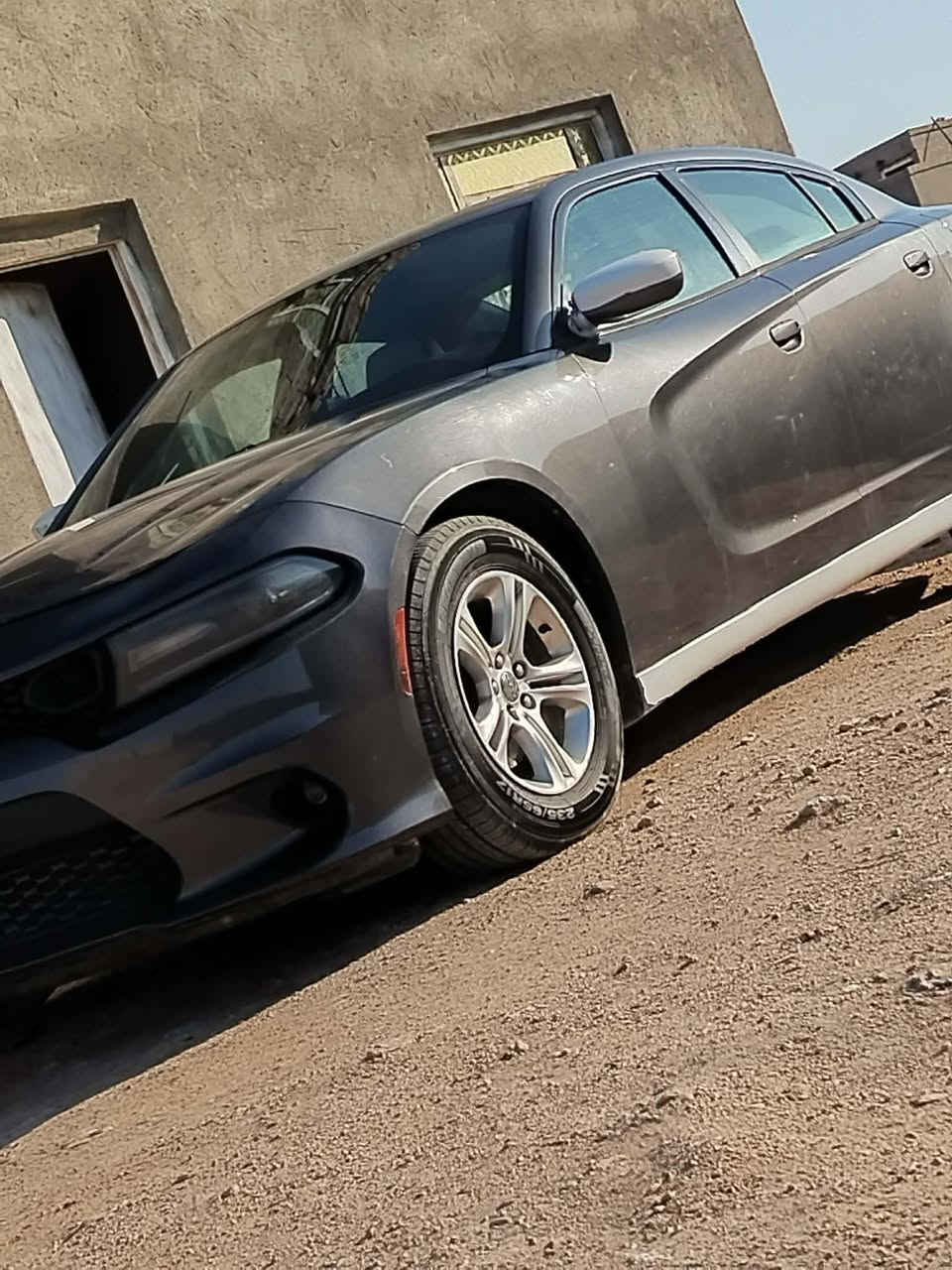 سلام 🙋 

جارجر موديل 15

-محرك 3600

- تحكم ستيرن جهتين

- تبريد قطعتين امامي خلفي

-كشن  كهرباء

- مثبت سرعة 

-كشنات جلد

- بصمة ابواب

- منافذ USB امامي خلفي

-كشنات اماميه تدفئه

-لد نهاري 

-منضومه لايت زنون

لتواصل ‭٠٧٨٤ ٢٣٠ ٣٩٥٥‬

ترهم مراوس اوبتيما سوناته
