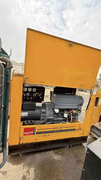 دويس 4 بستم زراعيه  موديل حديث طبك بلادي 
مشتغله 200 ساعه على وضع الشركه مكاني سامراء 
***********
