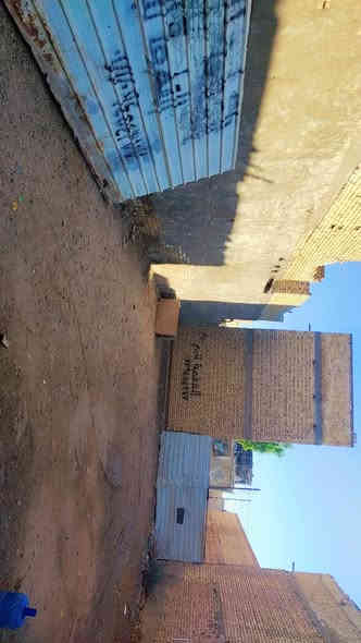 كاع للبيع 200م السكلات ال10 شارع الشبكة اول فرع يسار
القطعة محفورة 40 س ومضيوف الها 13 سكس سبيس ومحدولة
ومفتوح الها مجاري داخل القطعة قبل التبليط
بيها اجازة بناء وخريطة
***********
