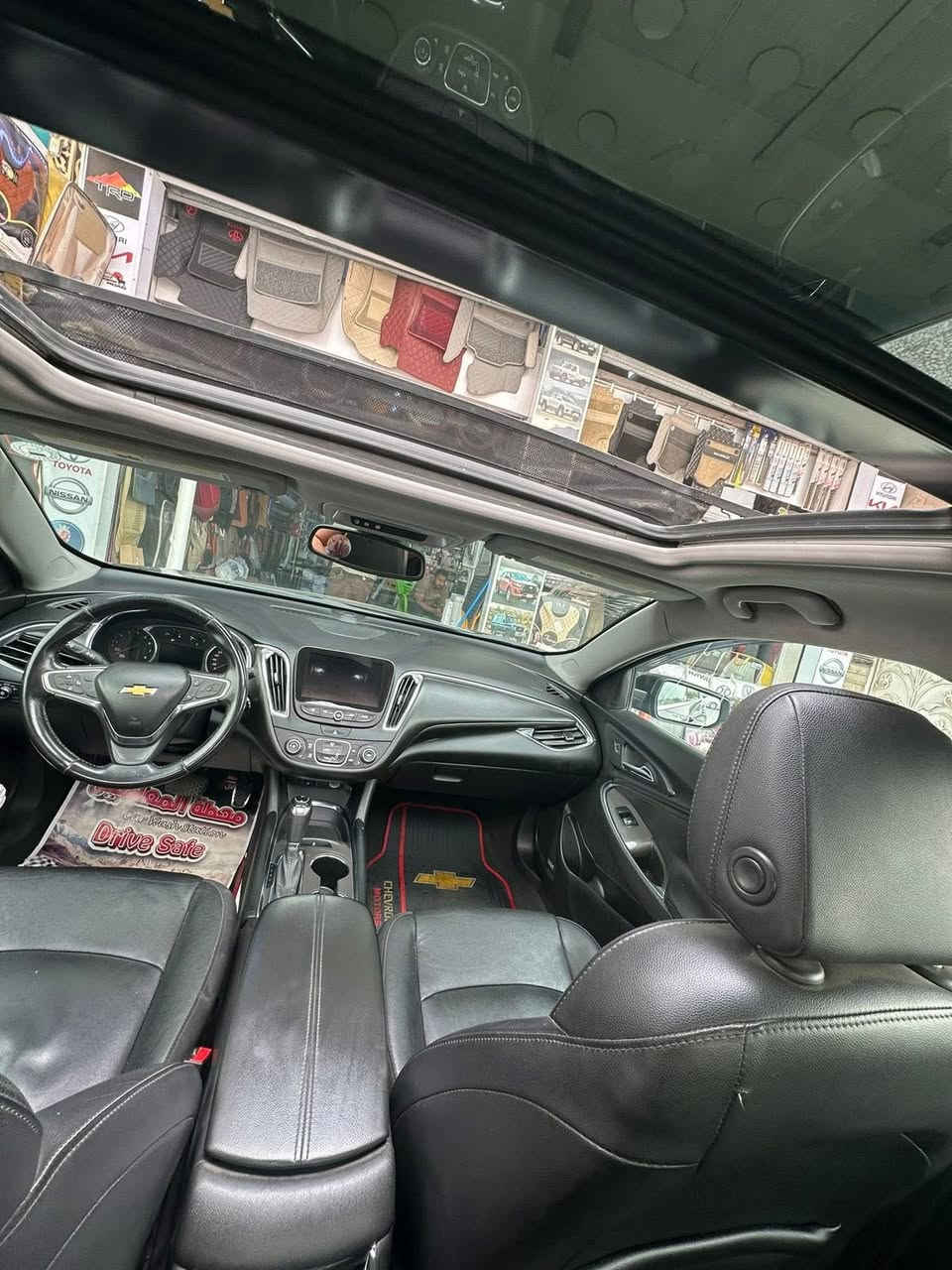 ماليبو 17 فول مواصفات lt2 السعر 102ورقة
- محرك 1500 تيربو 4 سلندر
- تشغيل عن بعد وبصمة ابواب وجنطة
- شاشة اعطال وسطية
- بانوراما car play
- تبريد قطعتين خلفي وامامي
- كشن السائق والصدر كهربائي
- سماعا Bos
- تدفئة كشنات
• كشنات جلد
- تحكمات ستيرن جهتين 
- كاميرا خلفية دوارة 
- ⁠مرايات جانبية تحكم كهربائي
- السيارة رقم دهوك

 سنوية بأسمي شرط وكالة وتحويل***********
