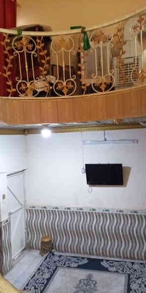 دار للبيع مساحته 107 متر وجهيه 12م نزال 20 م عكاده البيت مكون من غرفتين نوم وصاله ومطبخ وستقبال  صحيات داخليه وخارجيه السعر 100 مليون العنوان ديوانيه الجمهوري شارع سالم قرب متوسطة ابن سينا للاتصال *********** بيع نقدا فقط
