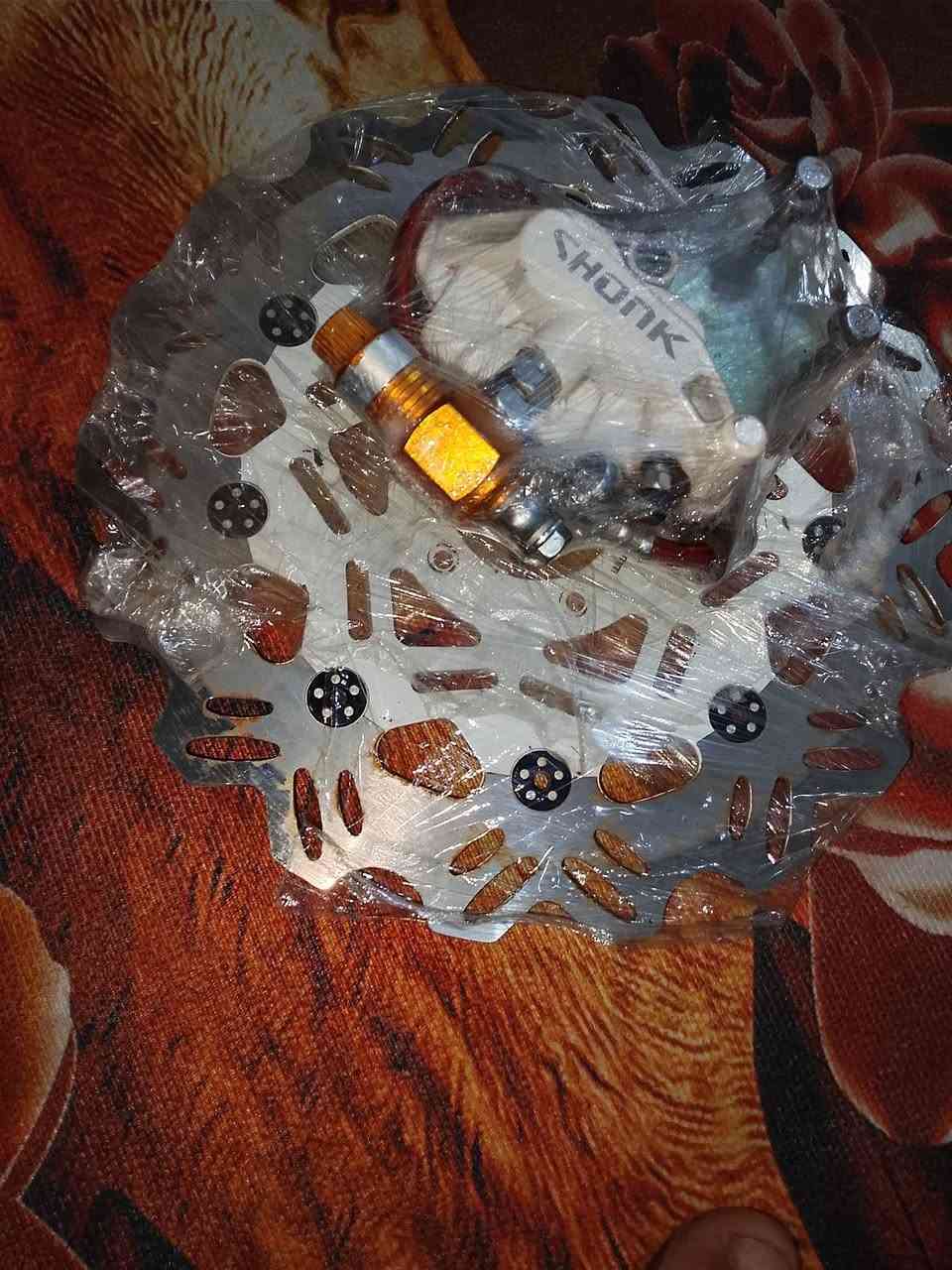 السلام عليكم غراض سيفان شركة زوج ويالةالأمام بي عواج بسيط كلش والخلفي مفطور  مثل ما موضح بالصورة ثنينهن حجم18+صينية دسك حجم كبير +عنبار جهة يساااارر مو يمييين.... العنوان كربلاءطويريج ناحيةالخيرات.. هذا رقمي اتصل وبيك خير وتدلل ***********
