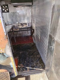 شباب عدي هاي العربانه للبيع قيسات الخرجيه طول 2.40 العرض 1.56 الحديده ...