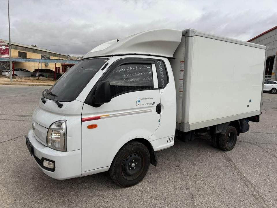 🇰🇷2023 HYUNDAI PORTER 🇰🇷
سعة المحرك:- L 3000 مسكر 
اللون:-ابيض(مميز)
المسافة المقطوعة:- KM 110٫445
الموديل:-2023
الإضافات 🚙
…………….
…………………..
*شاشه كامره 
*كراسي جلد بيج واسود
*تحكم مسجل 
*سويج 
* ⁠كراسي عاديه 
* تبريد + تسخين مقاعد السائق 
*تسخين مقود
دبل كمبريسر 
تبريد + تجميد 
    

🚙🚙للاستفسار / 📞***********📞🚙🚙

🚑رقم بغداد 🚑 بغداد, العراق
