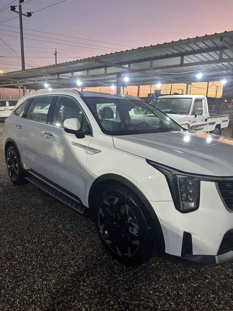 سورنتو 2025 اعلى فئه

عده البنراما   خمس 5 كامرات

كشنات جلد خزن ميمري  12 حساس 

كشنات جلد تدفى تبريد 

تحكم رموت تقديم وترجيع 

توقف ذاتياً  سستم صوت 12 سماعه

دوسات جانبيه بلاد  8 ايرباك 

داتاشو  ويل 20

6سلندر 3500 رادر إماميه وخلفي

7راكب رقم أربيل تحويل او وكاله 

ماشيه15 الف مكفوله كفاله عامه من كلشي 

 مكاني  البصره ***********سعر335ورقه
