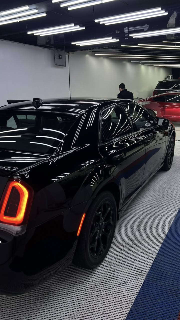 السلام عليكم
كرايسلر 2019  S 
حادث ومواصفات موضح بالصور  
بدون دواخل ولا ايرباك وبدون حادث اخر  
فقط صبغ  
ماشية 82
تخم تاير جديد ، صدر وادامة كاملة
فور ويل
السعر 215  
بغداد / البلديات


**إذا كنت صاحب هذا الإعلان وتريد حذفه لأي سبب، رجاءا أرسل رسالة إلى الدعم الفني**