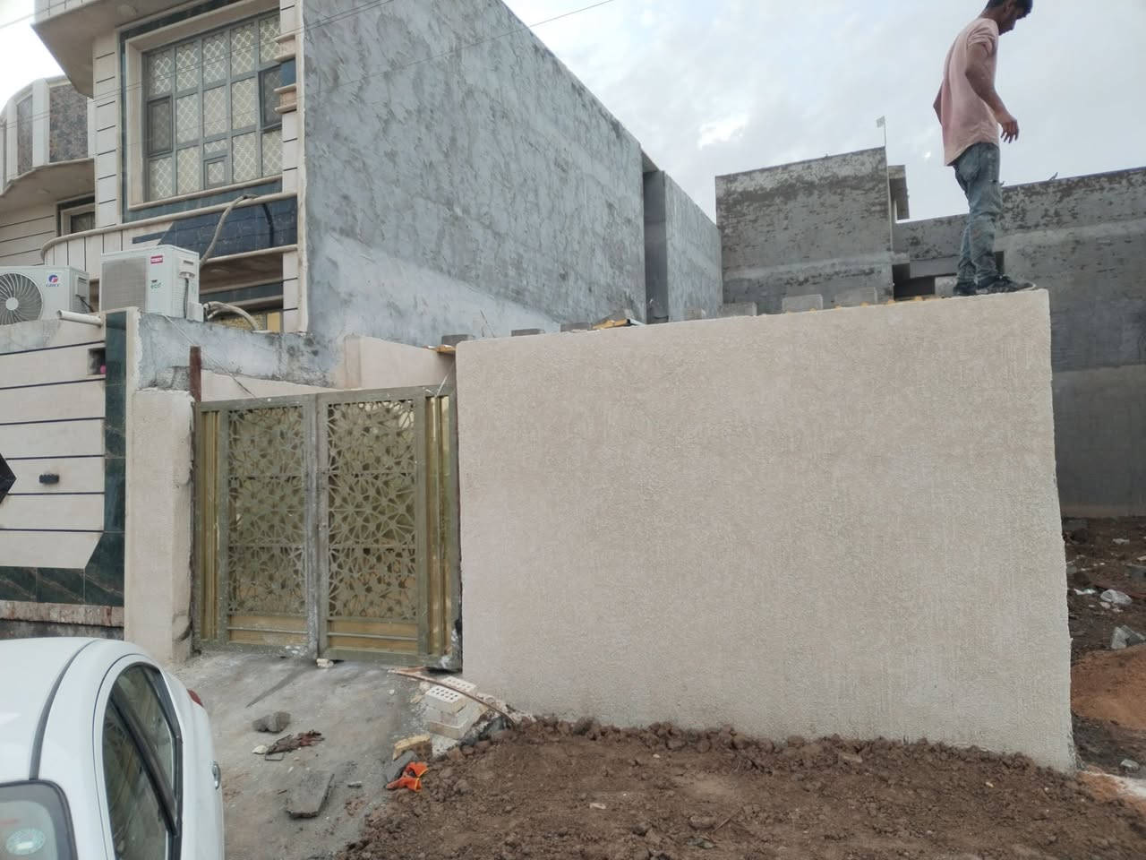 للبيع
السلام عليكم بيت 130 م خلف حازم الدريعي مباشر اول بيت
بيه مشكله الوصل الي الكل تعرفهه
سند 25 
***********
*********** وتساب
