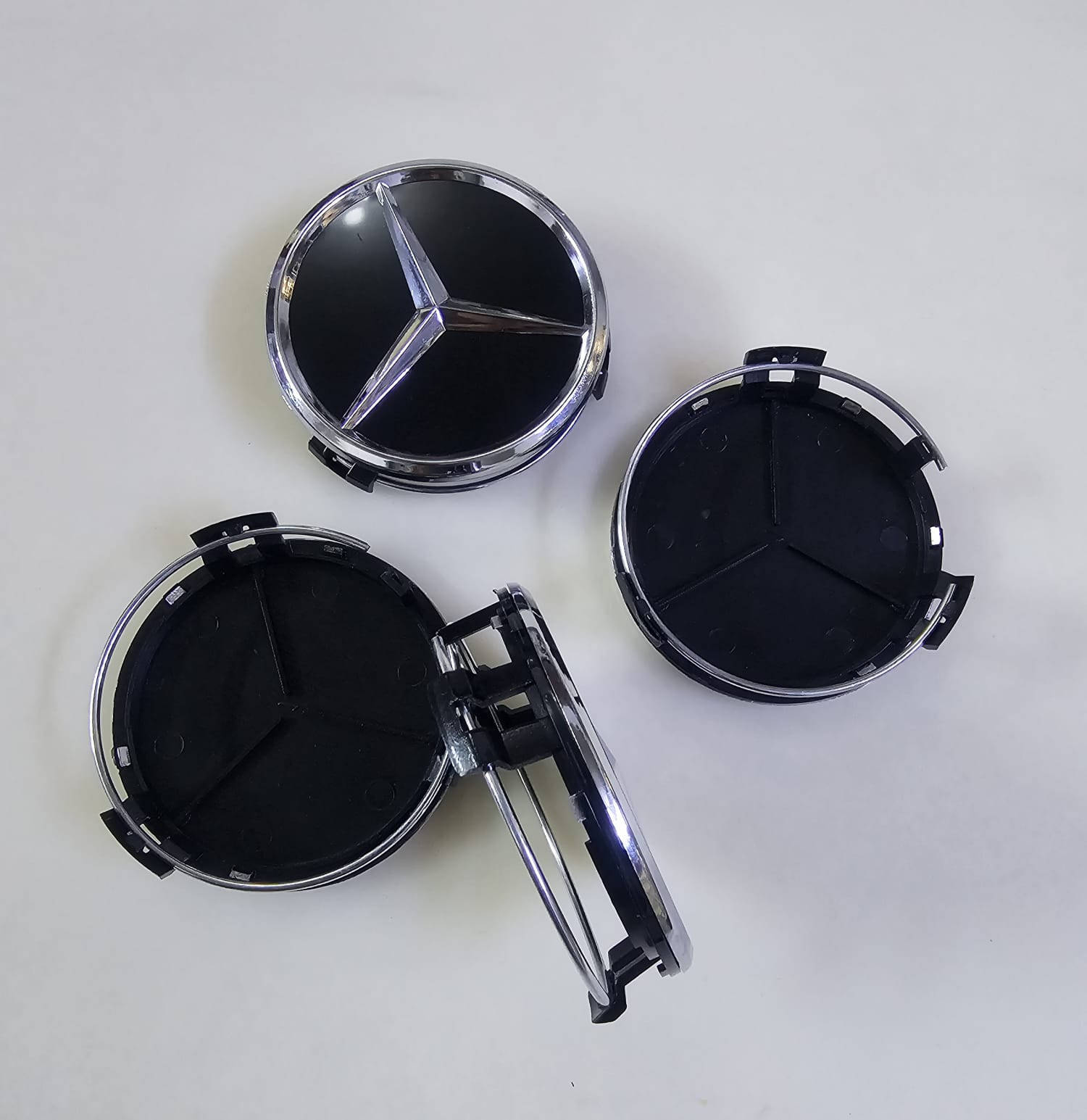 السلام عليكم 

طقم كبات ويل كب لسيارات مارسيدس 

السعر 20 الف 

التفاصيل داخل الصور / للتواصل *********** واتس اب توصيل بغداد (5) آلاف محافظات (6) الاف للمزيد زوروا صفحتنا على الفيس بك 

https://www.facebook.com/profile.php?id=61560710157601
