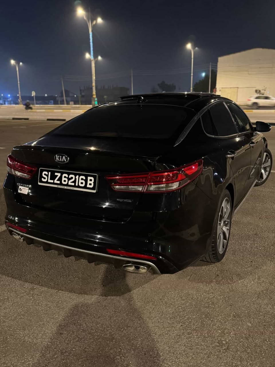 السلام عليكم

اوبتما ١٦( جيتي لاين )فول مواصفات معروفه   ٢.٤ خليجي اسود رقم بغداد 

١-ممشه السياره ١٤٠ الف

٢-السياره كفاله عامه محرك كير 

٣-السياره تجي كامرات 360+حساسات امامي خلفي +حساسات اطارات 

٤-سماعات هارمن كاردن ١٠+دمام خلفي 

٥-تجي اضائات اماميه داينمك متحركه  +شاديلها مضومه كامل عدسات

٦- مقاعد جلد  احمر  ستيرن تدفئه المقاعد الاماميه تبريد +تدفئه  والمقاعد الخلفيه تدفئه؛ والسياره بعد بيها مواصفات كلش هواي 

عليها ادامه كامله السياره جاهزه

***********
