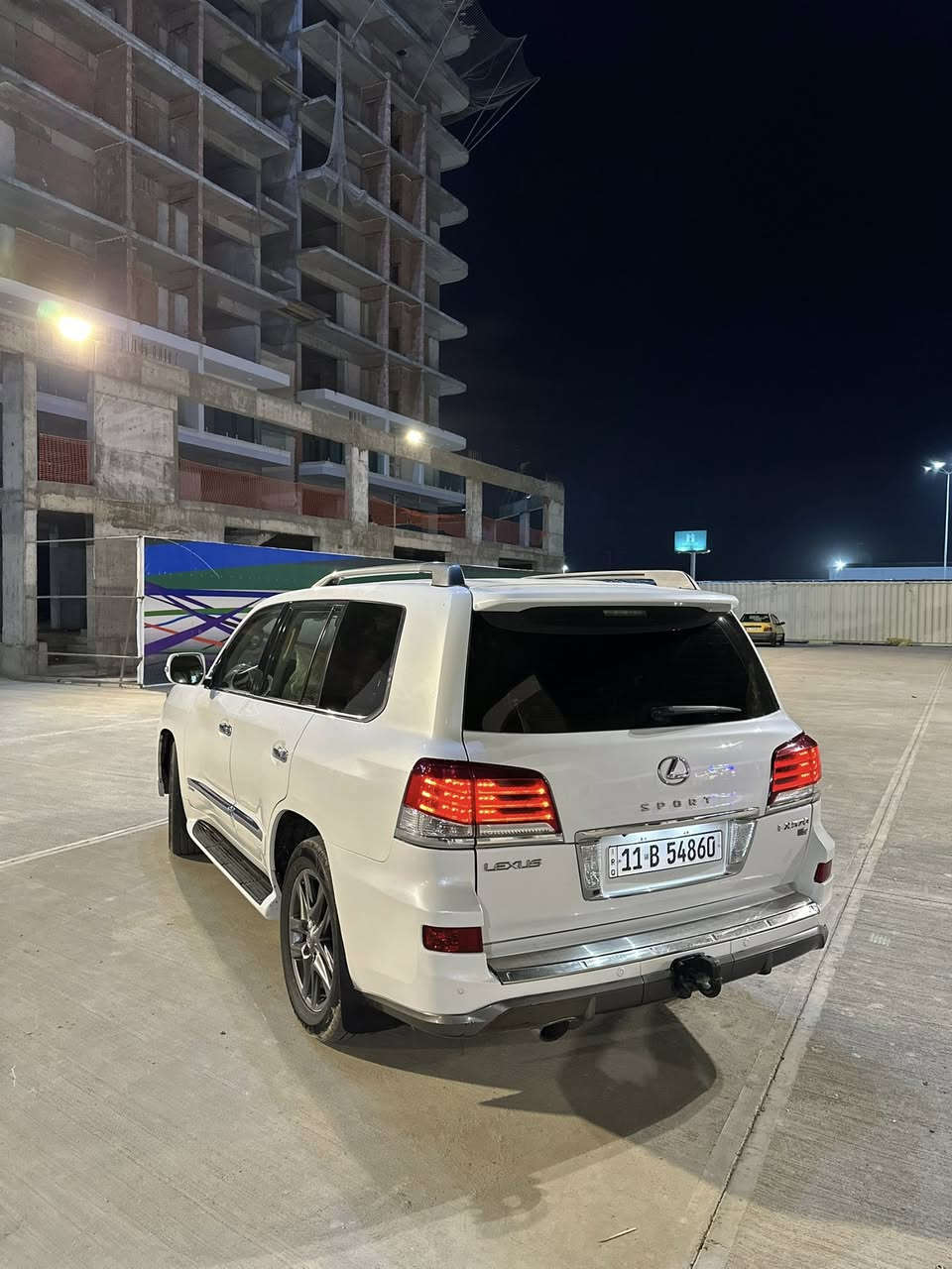 لكزز 2014 Lx 570 بريم
الموصفات 5.7 8سلندر السياره مناقصه كلشي
الون ابيض الجاملغ العكس السايق بي شويه بارد والباب بيهه شويه بارد فقط 
ماشيه 121
الكشنات قرميدي بريم
تشغيل بصمه  
بيبان بصمه ستيرن كهرباء 
جكات تصعد وتنزل       مانع انحدار 
كشنات كهرباء  
كشنات الاماميه تدفئه تبريد 
انظمه قياده sprot normal comfort 
حساسات اماميه خلفيه جانبيه 
3 كامرات 
صندوق كهرباء 
مرايه قلاب 
ثلاجه تبريد 
تخم تاير جديد 
شاشات اماميه والكشنات الخلفيه 
رقم بغداد انكليزي جديد باسمي سنويه جديده هزه جديده 
السعر365 وبيهه مجاال
الموقع بغداد العامريه 
رقم الهاتف ***********
