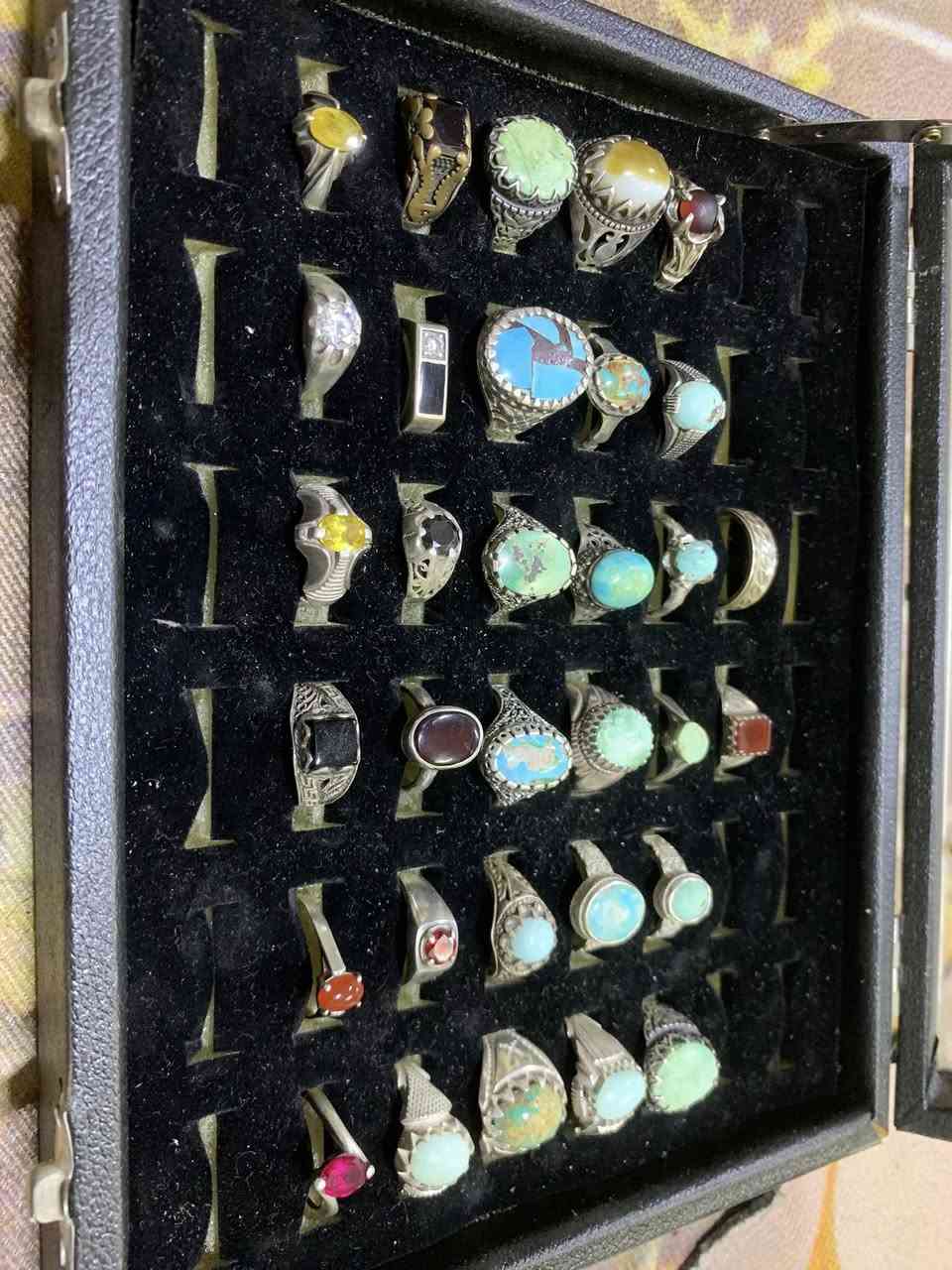 أبيه شلع السعر انت تحدد
الخاص مفتوح
العنوان بغداد مدينة الصدر 
الميزان ما مضبوط من تشتري جيب ميزان وازن
عن الحلال والحرام


**إذا كنت صاحب هذا الإعلان وتريد حذفه لأي سبب، رجاءا أرسل رسالة إلى الدعم الفني**