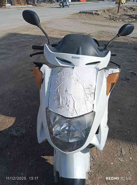 السلام عليكم دراجه اسمها موجود بلصوره شغاله سلف كهربائيات كامله مابيها نقص السعر 400وبيها مجال رقم ***********بي واتساب العنوان السماوه
