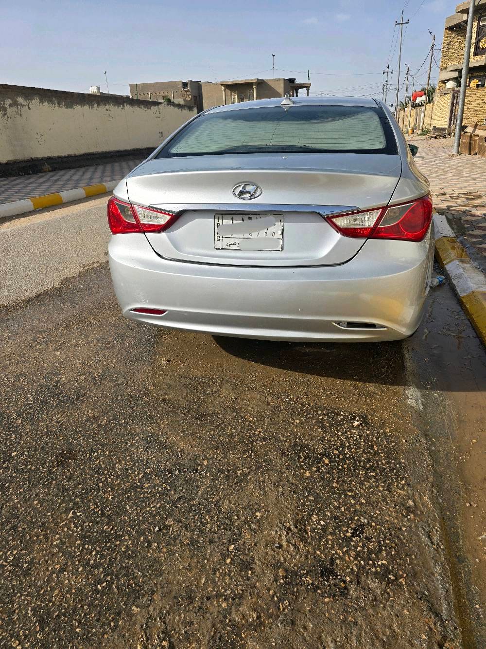 سونتا 2013وارد امريكي باب وجاملغ مبدلات ومصبوغه حزام 
محرك  2400
سعرها ٩٠ وبيه مجال السياره باسمي ومداور ثاني يوم 
المكان الديوانية
السعر ٩٠ نهائي لو بيه مجال للمساومة؟ وممكن تذكر شنو وضع التسجيل والملكية بالتفصيل إذا السيارة باسمك وبيها نقل سريع؟: 
رقمي ***********