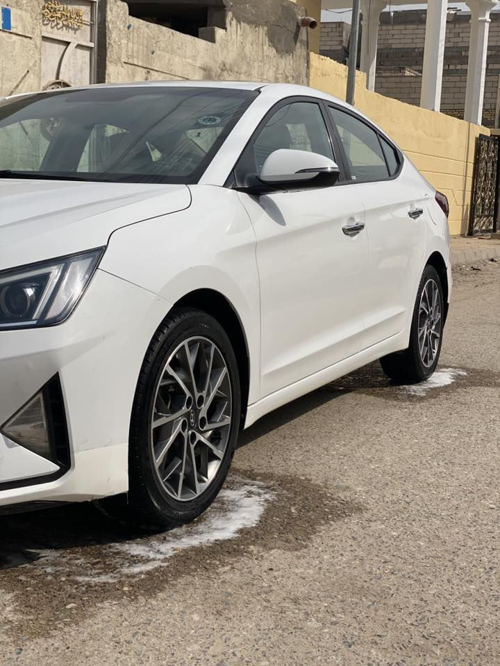 السلام عليكم…
النترا موديل2020 فول المواصفات 1/1 للأخير كلش ما حاجه اكتب مواصفاتها تعرفونها
رقم بصرة دولي جديد سنوية 2030 تحويل مباشر مشروع وطني 
مكاني بصرة حي الاصدقاء 
سيارة (كفالة عامة)
سيارة جديدة كلش 
السعر 172$ وبيها مجال
للاستفسار ***********
