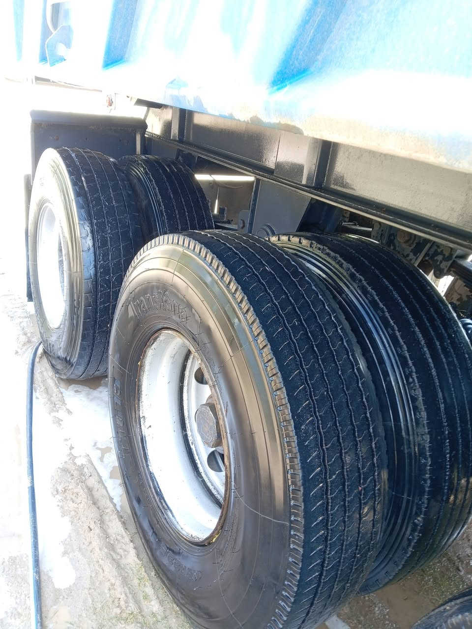 سلام عليكم ورحمة الله تايرات 22 مراوس 24 ***********
