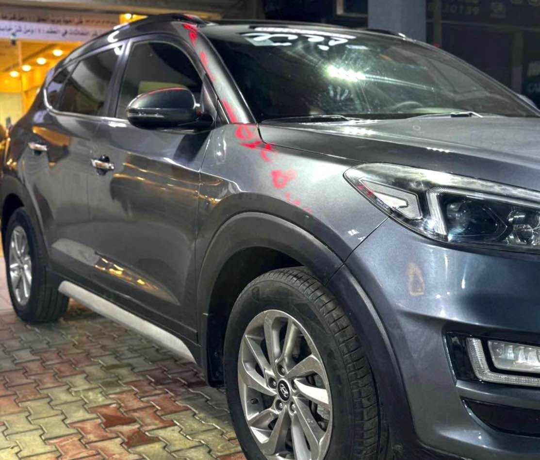 توسان موديل 2019 تربوو 
اعلي فئه عداد ; 110,000 km صيانات توكيل 
فبريكه بل كامل سقف شنطه دواخل بفضل الله العربيه رشه فقط جنبين نظافه علي اللحم ومتاح فحص في اي مكان للاطمئنان عربيه بيتي ولايست معرض معاينه الهرم للاستعلام فون او وتس 
01009264998
01118846597 السادس من اكتوبر, الجيزة


**إذا كنت صاحب هذا الإعلان وتريد حذفه لأي سبب، رجاءا أرسل رسالة إلى الدعم الفني**
