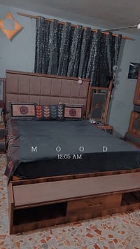 غرفة نوم • كاملة • خشب