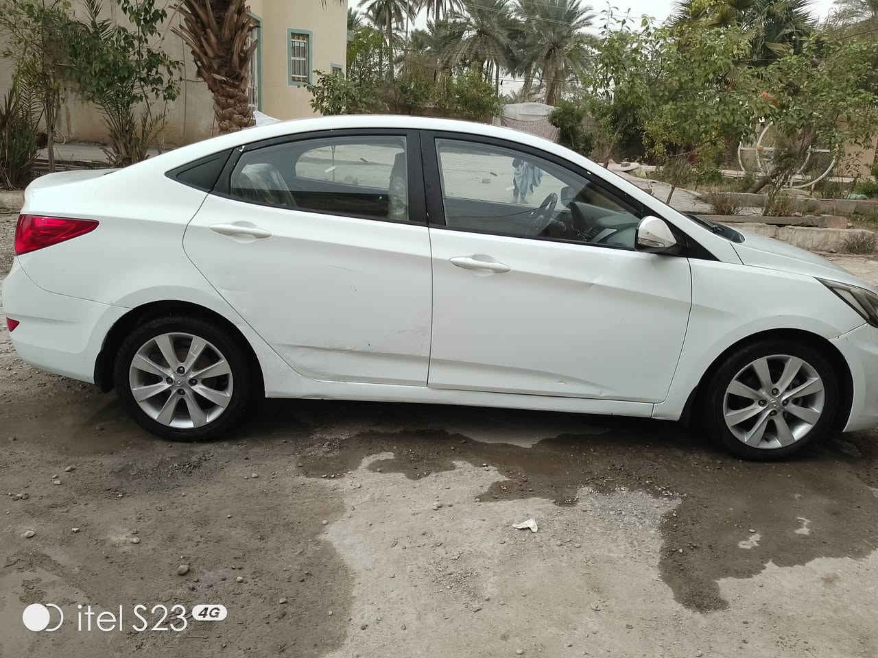 السلام عليكم سيارة اكسنت موديل 2014 خليجي مفوله 
كفاله عامه ماعدا أمامكم واضحات باردات بالسونار سنويه لل2030 فتحه واشار بلمريء  تبريد وتدفئه شغال كير ومكينه كفاله رقم السيارة بابل العنوان بابل ابي غرق السعر 110 وبيها مجال بسيط
***********
