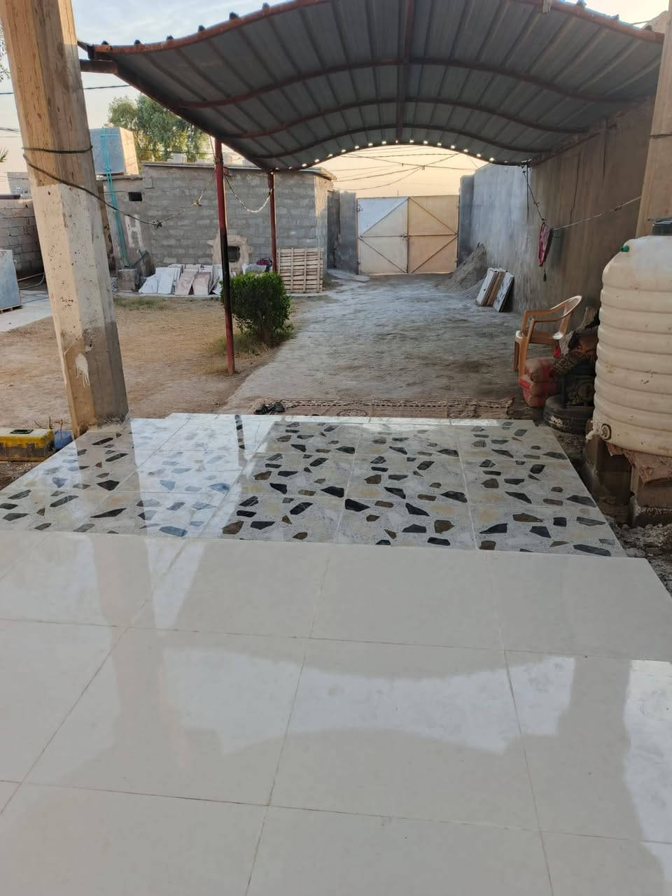 دار للبيع طابو زراعي سند 25 بسمي مساحه 400م كنعان البدعه شارع الساده الخدمات كامله ماء كهرباء تبليط السعر 85 بي مجال مستعجل على البيع الاتصال على الرقم ***********
