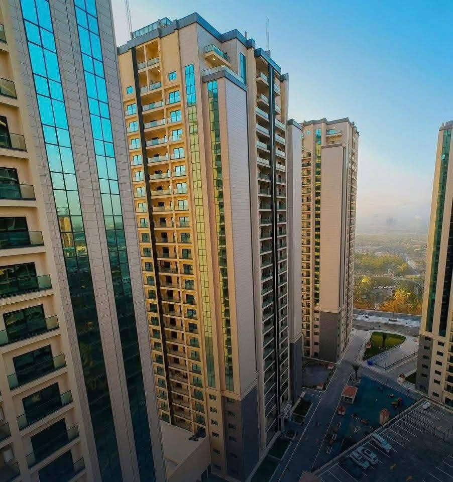 للبيع شقه مجمع رويال ستي السكني بأسعار مناسبة للاستفسار ***********
