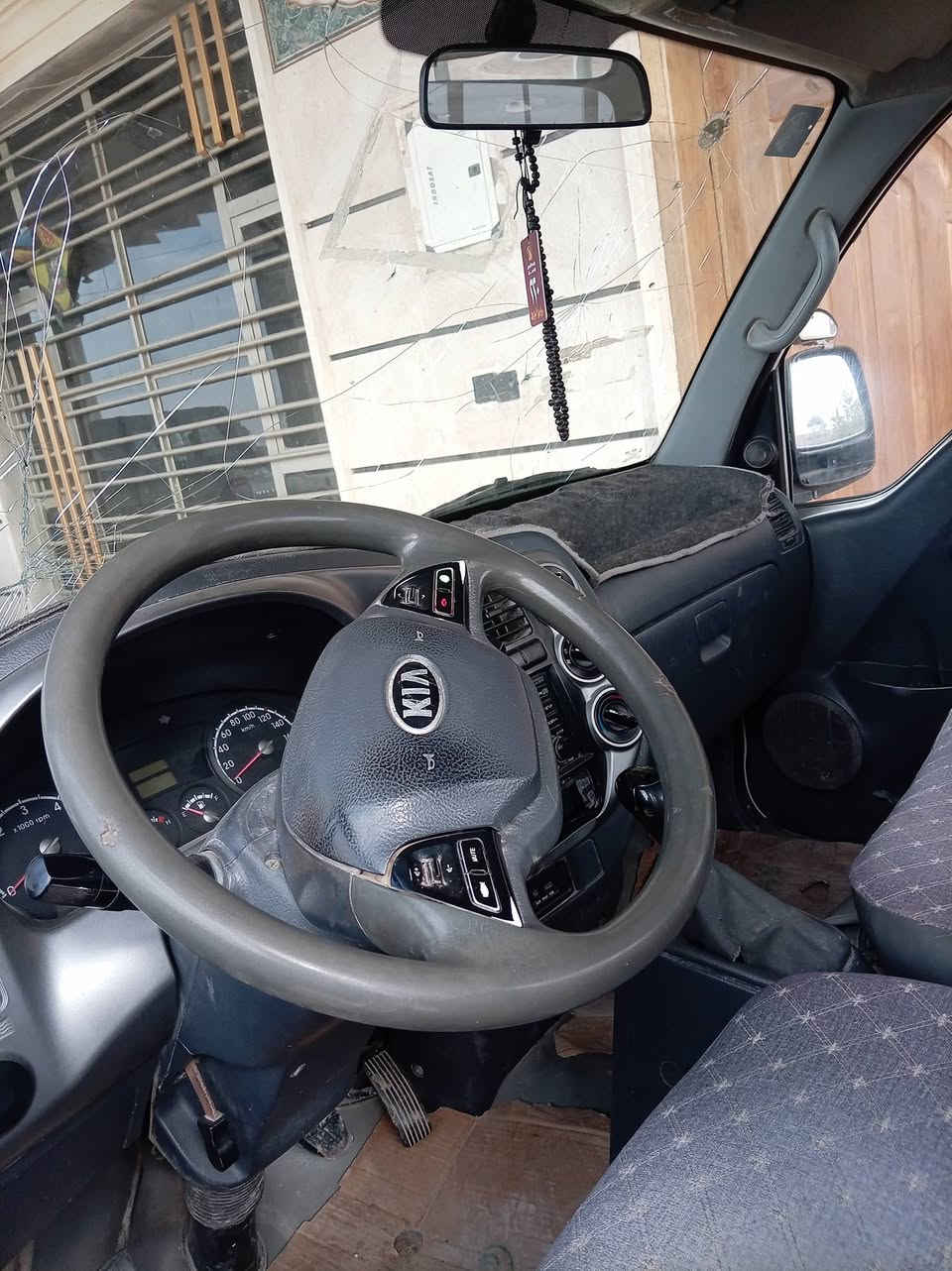 كيا للبيع 2015
مشروع وطني تحويل ثاني يوم
رقم واسط انگليزي
سنويه مجدده لل 31
بيه طخه بلباب شبر 
مكفوله كفاله عامه 
السعر 110وبيه مجال بسيط
المكان واسط كوت
 للاستفسار /***********
الخاص مغلق
