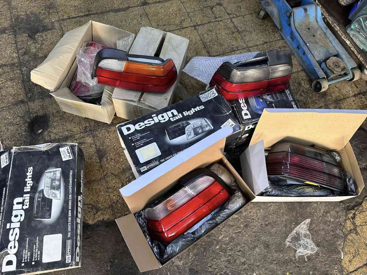 السلام عليكم بكلايتات متوفرe36 تك باب وأربع بوب      ***********
