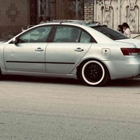 سوناته 2006امريكي سياره جارده قليل لل تواصل فقط07826043243