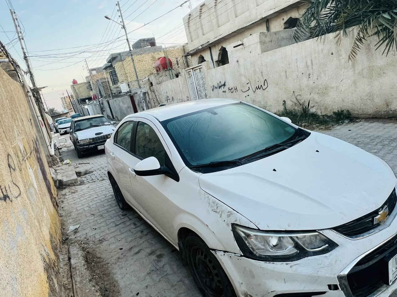 السلام عليكم 
 شوفرليت سونك2018 خليجية سيارة حلوة ونضيفة مكينة 1800المرغوب مسكر   سيارة بيها فقط جاملغ والباقي  مكفولة كير ومحرك شرط الفحص بعدهي بلكارتون المكينه 
سيارة رقمها مثنى ومداور ثاني يوم  رايدها 85وبيها مجال قليل للطيبين 
للاستفسار ***********
مكاني سماوه رميثه
