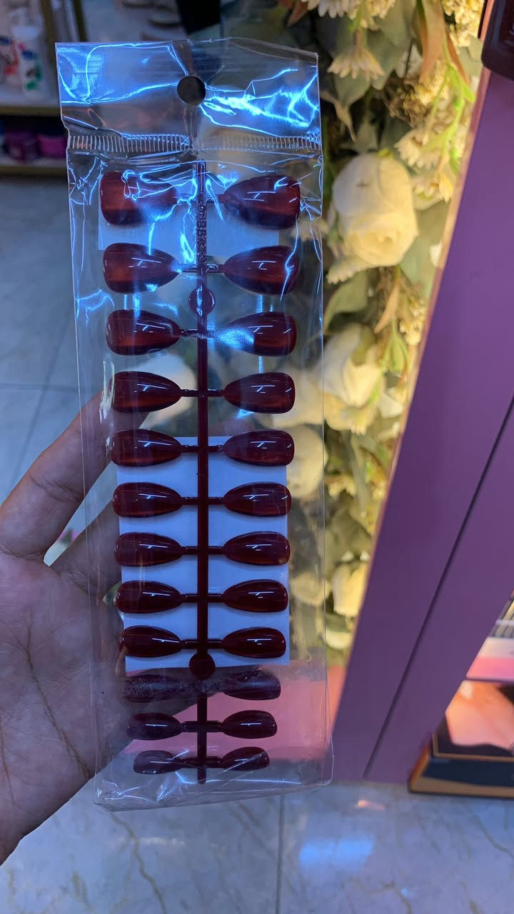 💅 لأن الأناقة تبدي من التفاصيل…
أظافرج المرتبة تعطيج ثقة وجمال بكل إطلالة ✨
وفرنالكم تشكيلة أظافر، مناكير، وإكسسوارات تجنن تناسب كل الأذواق 😍

زورونا في كوزمتك الجمال 🌸
📍 بغداد – حي الفرات – شارع الوسط – مجاور مكتبة هيا
🚚 ويوجد توصيل داخل بغداد

#كوزمتك_الجمال #أظافر #مناكير #جمال #بنات_بغداد***********واتساب
