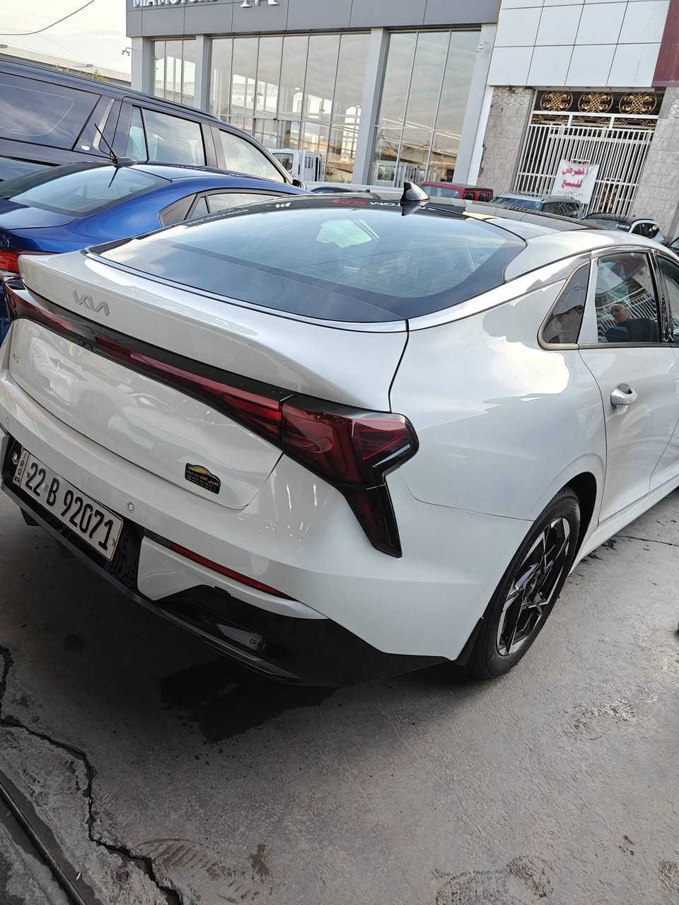 تحيه طيبه السلام عليكم ورحمة
كيا K5 خليجي 2024 

محرك:.25000

مواصفات :.
بانوراما 
بصمة
شغال (تشغيل عن بعد)
شاشة حجم كبير 
شاشة الكترونية 
كشن جلد 
كشن كهرباء 
مري شفط 
ويل كروم
داخل بيجي 
ليد أمامي و خلفي 
حساس أمامي و خلفي 
تبريد قطعتين 
صندوك ذكي 
درايف مود 
تحكم و تعديل سرعه
رقم أربيل دولي تحويل مباشرة 
السعر 225 ورقه 
أي استفسار رقم صاحب السياره 
*********** 
مكان بغداد البياع
