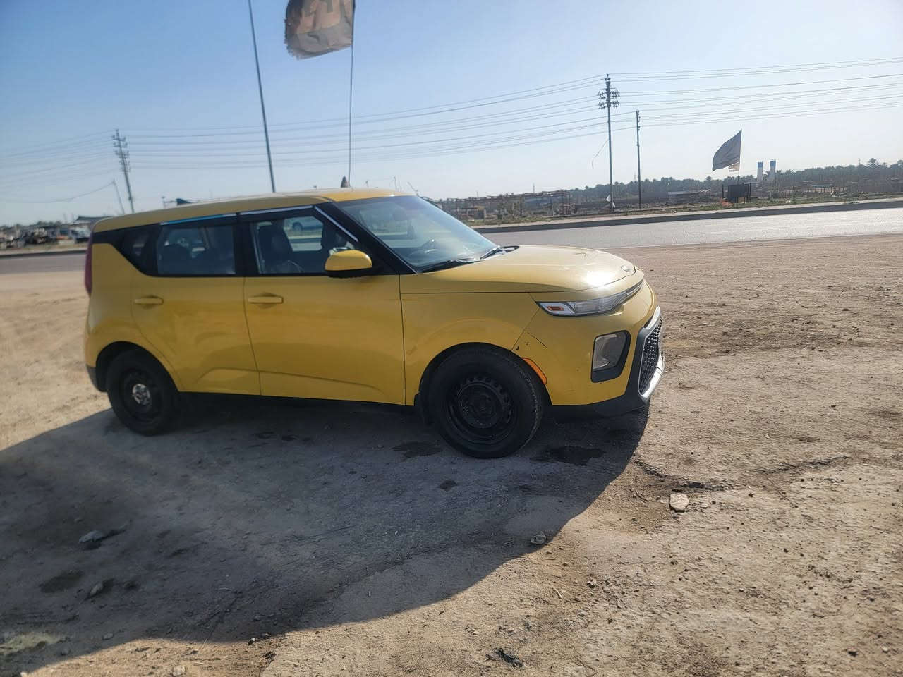 السلام عليكم  صول موديل ٢١ اصل اصفر رقم بغداد حادثه جاملغ فقط مبدل والبنيد بي رش بصيط فقط  ترايك زيرو مكاني بالحله  تحويل مباشر بسمك السعر 112  وبيه مجال بصيط 
***********
