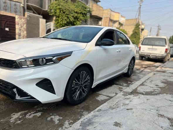 السلام عليكم كيا فورتي 2024 جيتي لاين دخول جديد  مواصفات نص فول   بصمه ورادار ونقطه عمياء سياره بدون رقم  السعر 135 وبيها مجال بسيط  
***********
