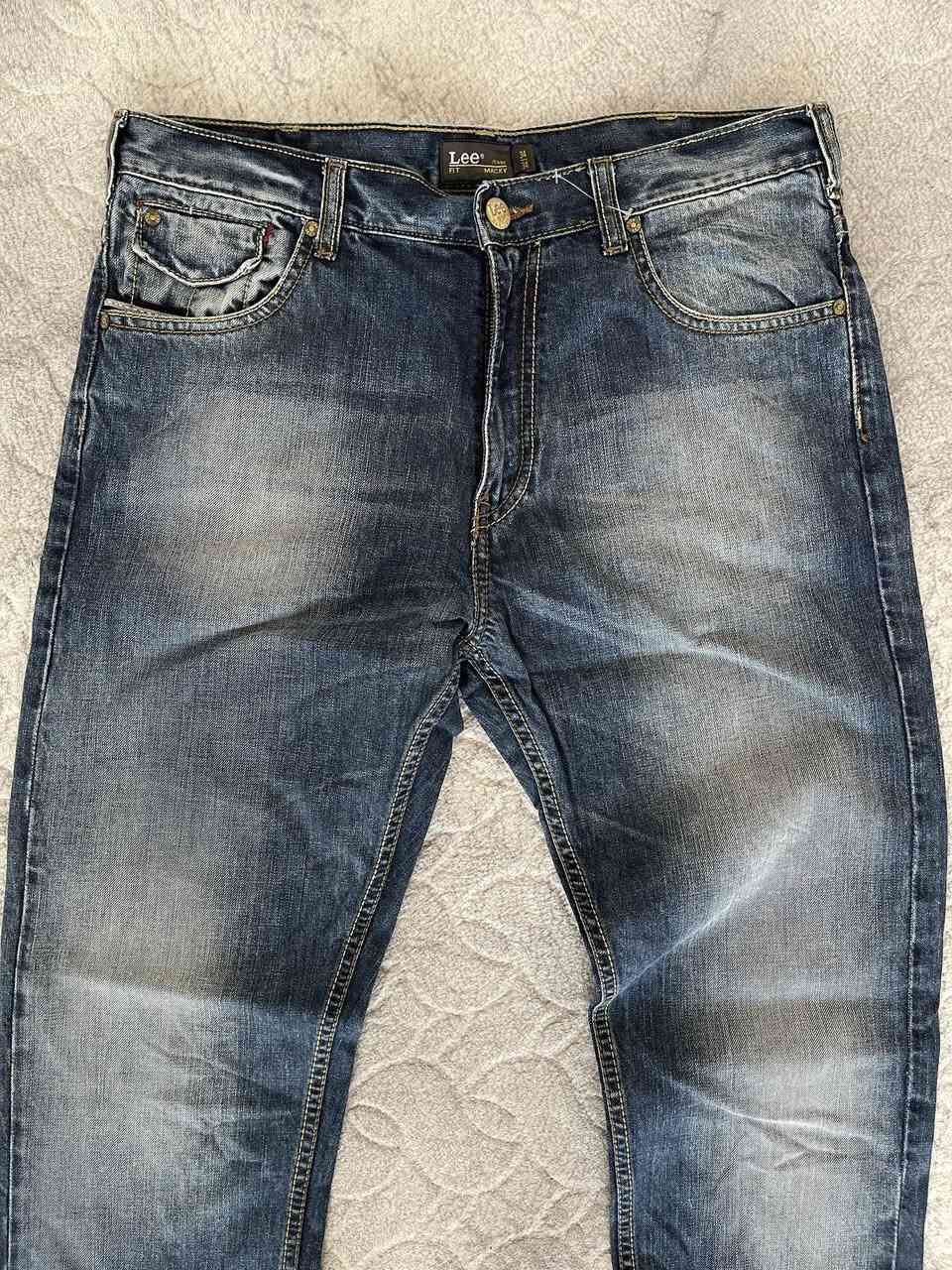 🔥سيت روعة اصلي    💯
 🔹سعر: ٥٨ توصيل مجاني

كابوي : LEE 
تيشيرت: H&M 

🔹قياس: 34 كصه عدله
تيشيرت حجري قالب ريكرلار S  
🔹جديد ما ملبوس  
 🔹لون:كما موضح بالصورة 

🔹توصيل موجود لكافة المحافظات


**إذا كنت صاحب هذا الإعلان وتريد حذفه لأي سبب، رجاءا أرسل رسالة إلى الدعم الفني**