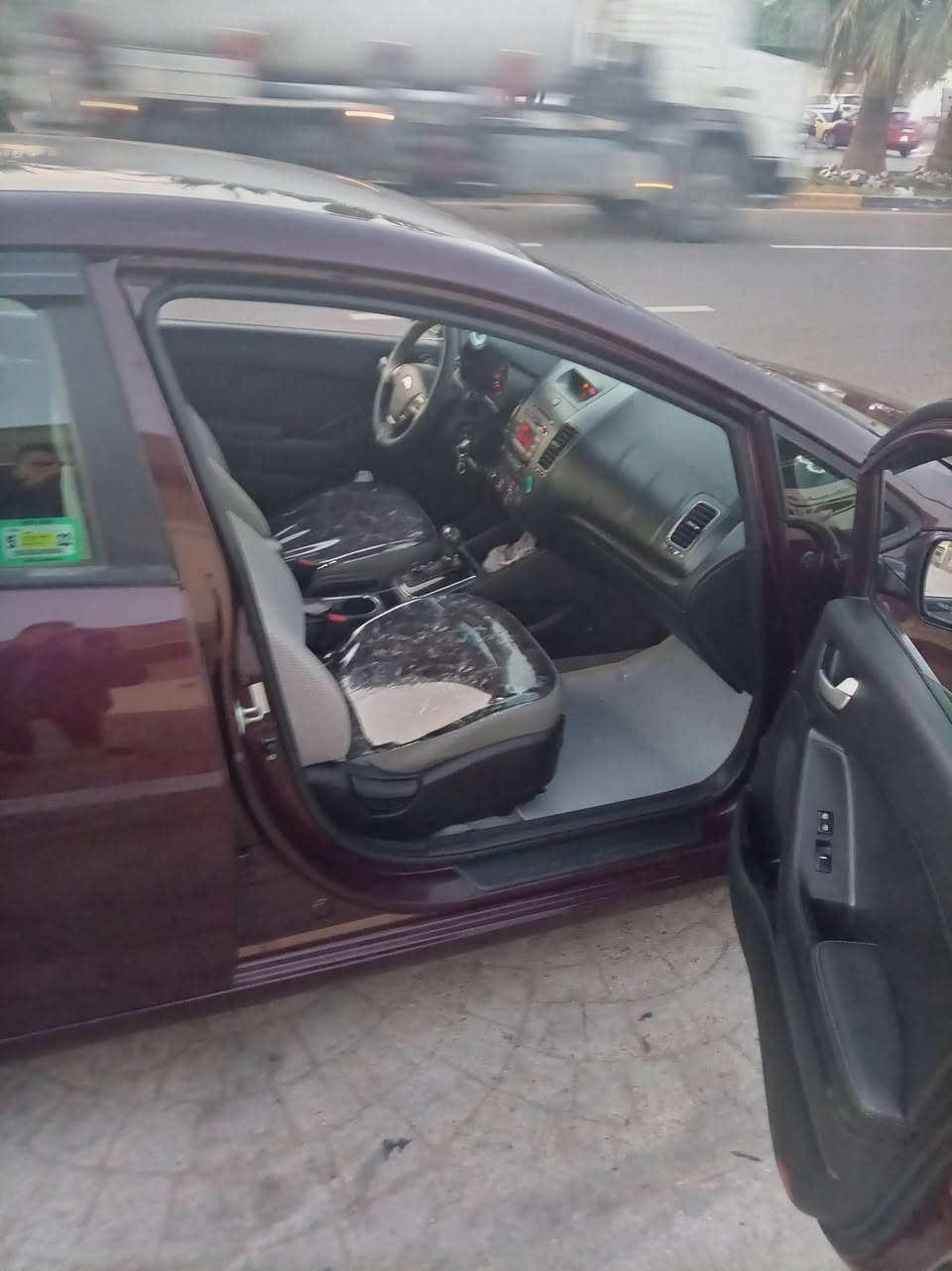 السلام عليكم كيه فورتي ٢٠١٧ مكينه ٢٠٠٠ دوش وارد أمريكي حادث بس بنيد كير ومكينه خير من الله رقم بغداد انكليزي ابسمي سياره جديده خير من الله مدوشمه عام مابيه اي نقص تخم تاير جديد مكان سياره حي اور سعر ١١٥ رقم *********** شرار يتصل غير متواجد ع فيس
