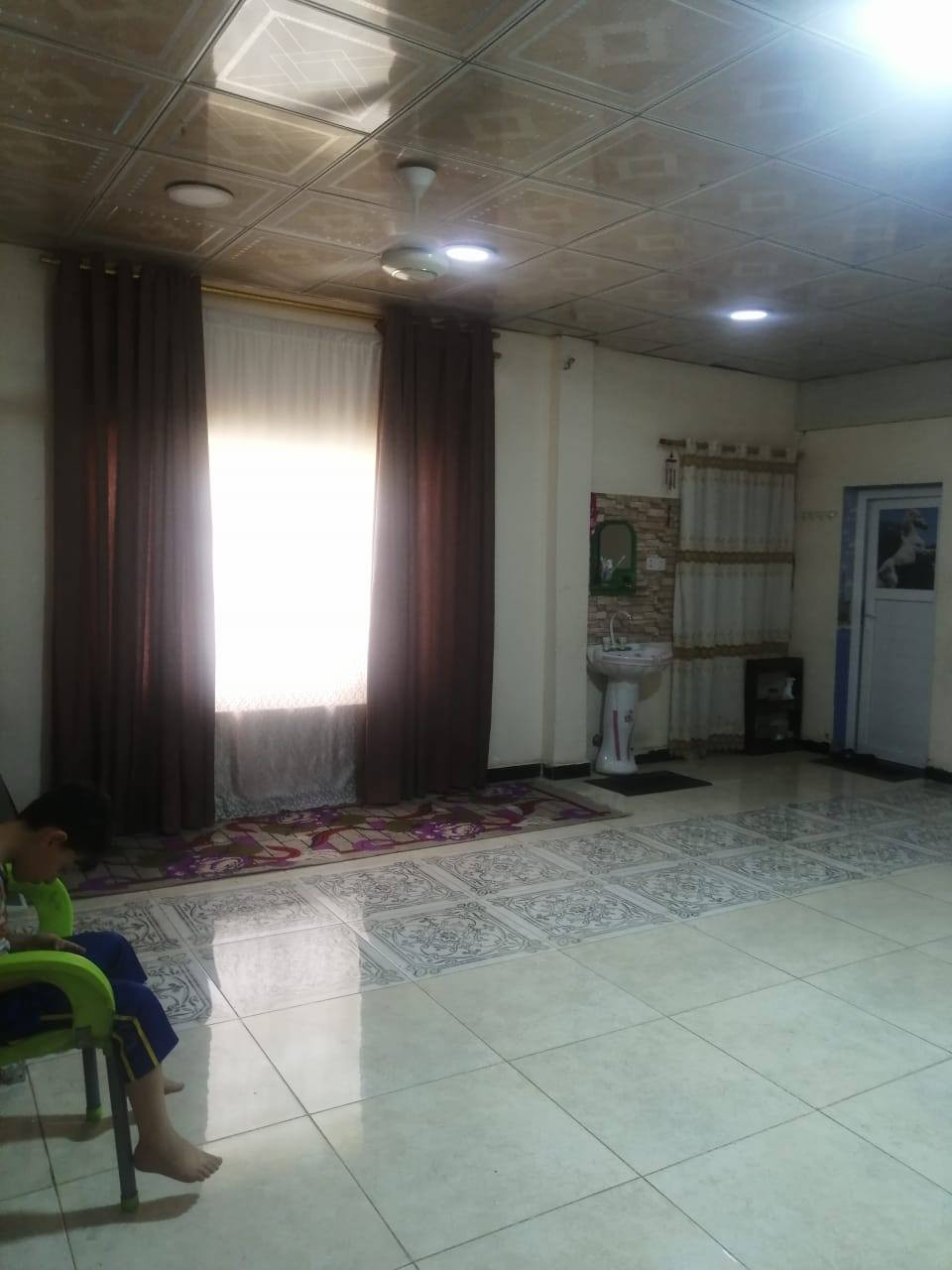 بيت زراعي مساحة ١٨٠ يتكون من طابقين بحي الأمين الأولى خلف محطة الشموس للاتصال ***********
