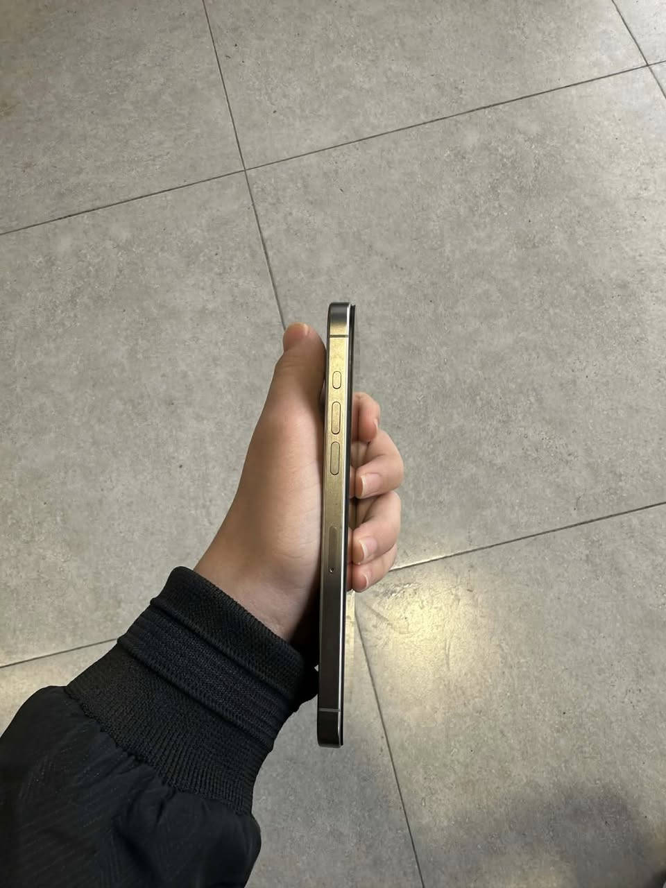 ايفون 15 برو ماكس
ذاكرة 256 
دبل سيمكرت
ZA 
مبدل شاشة فقط
فيس ايدي متوقف
كلو شغال الجهاز 
السعر 650 وبي مجال
غير متواجد خاص فقط اتصال
*********** اتصال فقط
واتساب:***********
