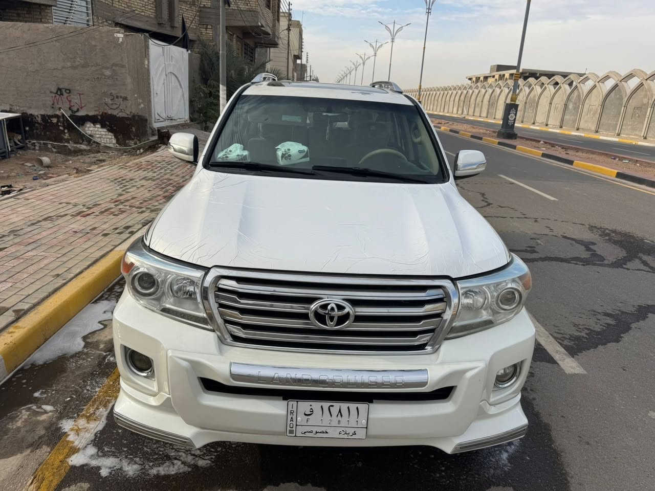 لاندكروز موديل 2009 السعر 268 قابل للتفاوض
للأستفسار ***********
بيها شبرين صبغ بدون ضربة والباقي مكفول 

السيارة فول مواصفات فتحه سقف بصمه تشغيل بصمة ابواب فور ويل شاشه حساسات كامره خلفيه كشنات جلد ثلاث قطع تبريد مكينه 6 سلندر ثلاجه 8 ايرباك مكينه وكير وحداديه مكفولات تبريد ثلج السياره ما ناقصها شي مكان السياره كربلاء المقدسه
